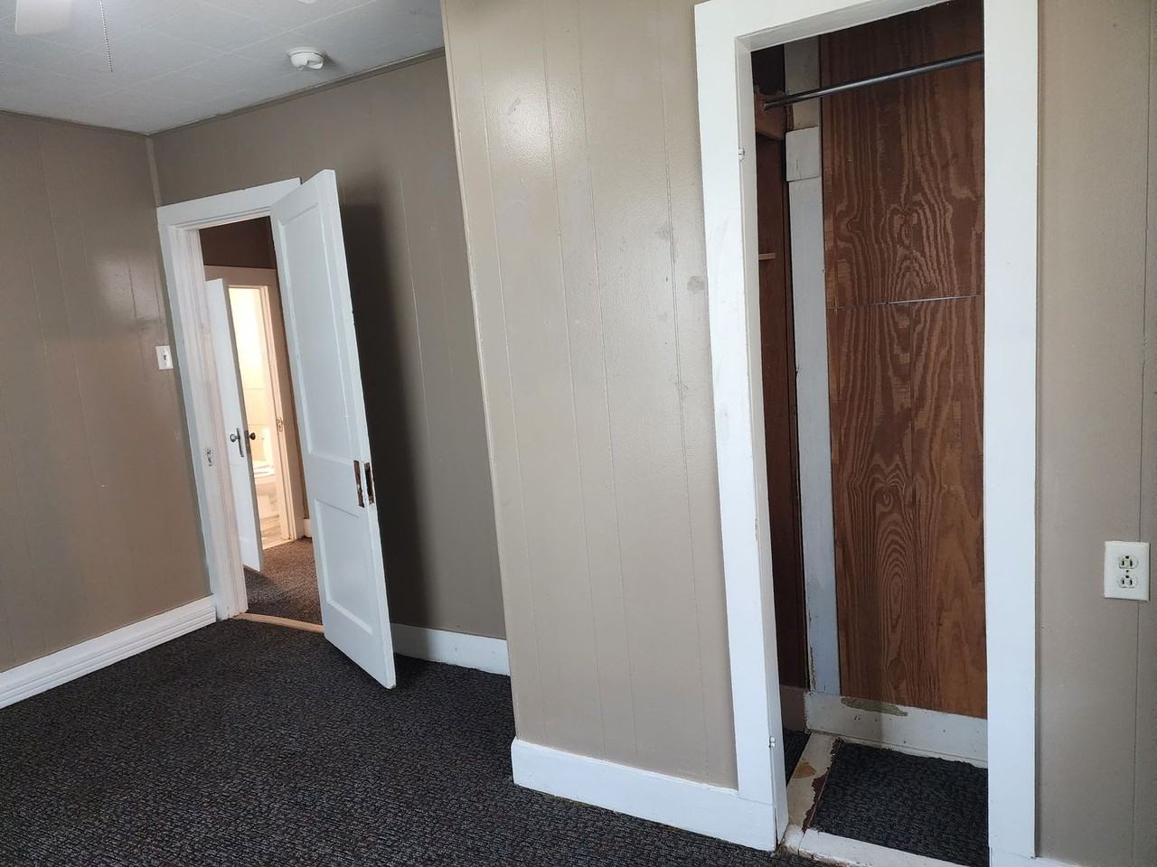 809 S Avenue A - Photo 6 of 16