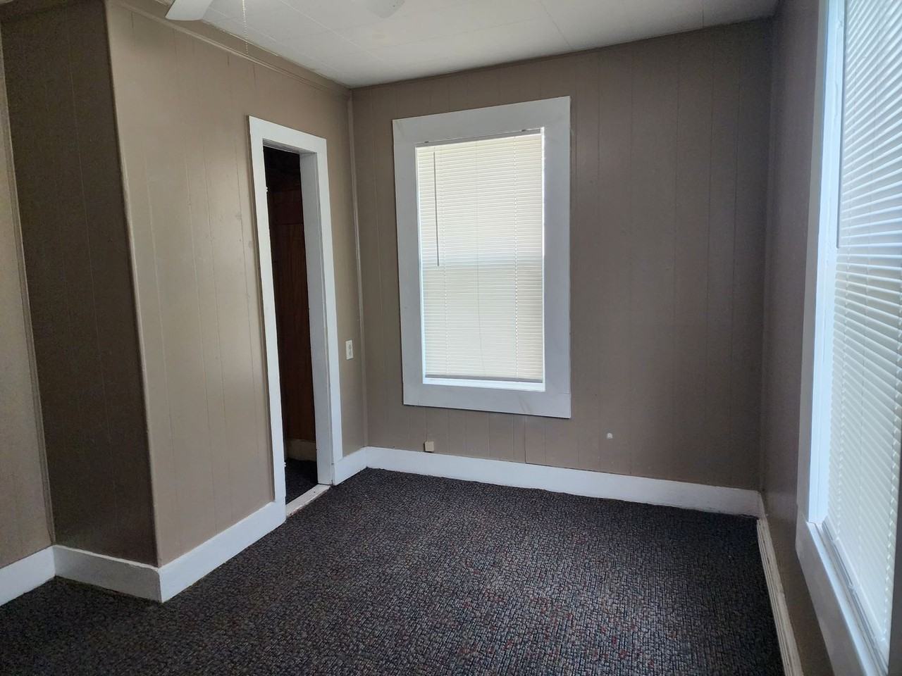 809 S Avenue A - Photo 7 of 16