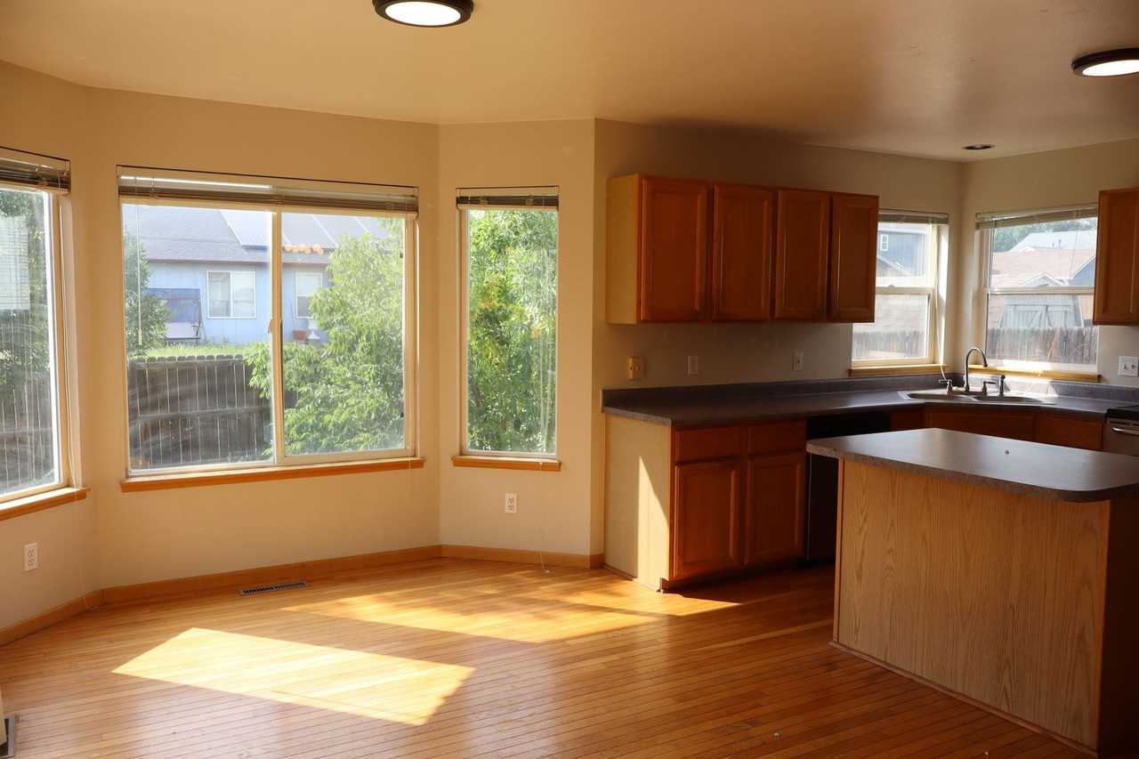 625 Brewer Dr - Photo 6 of 16