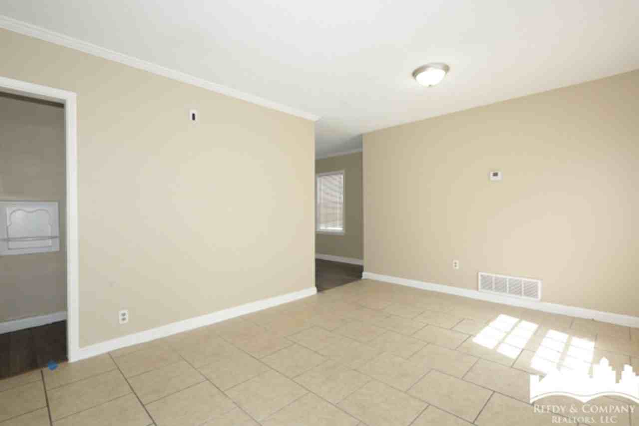 871 Freeman Street - Photo 6 of 16