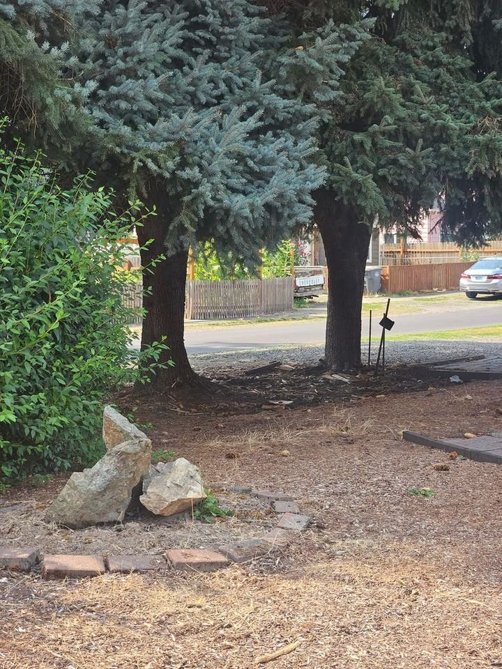 451 Nw Lincoln St - Photo 2 of 16