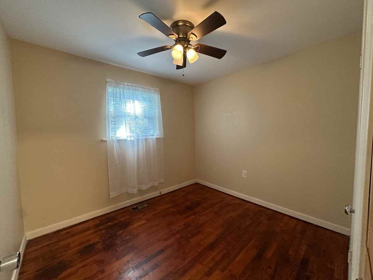 207 E H Pl - Photo 7 of 9