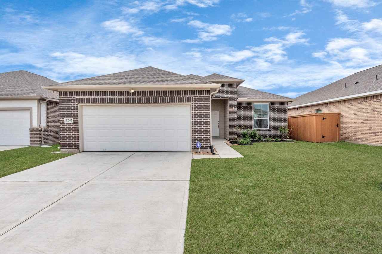 10511 Moon Valley Ln - Photo 5 of 37