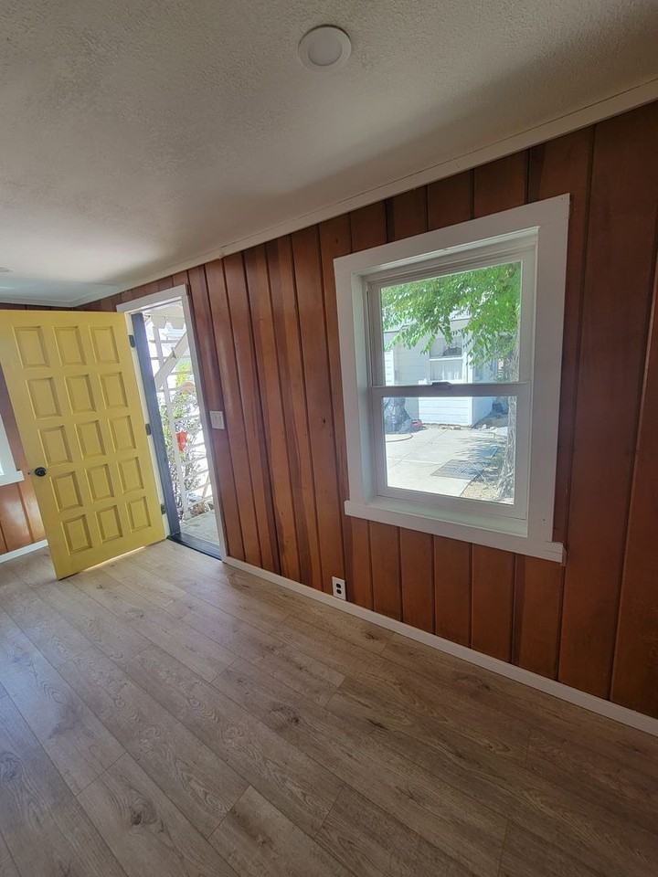 1315 W 4th St - Photo 7 of 14