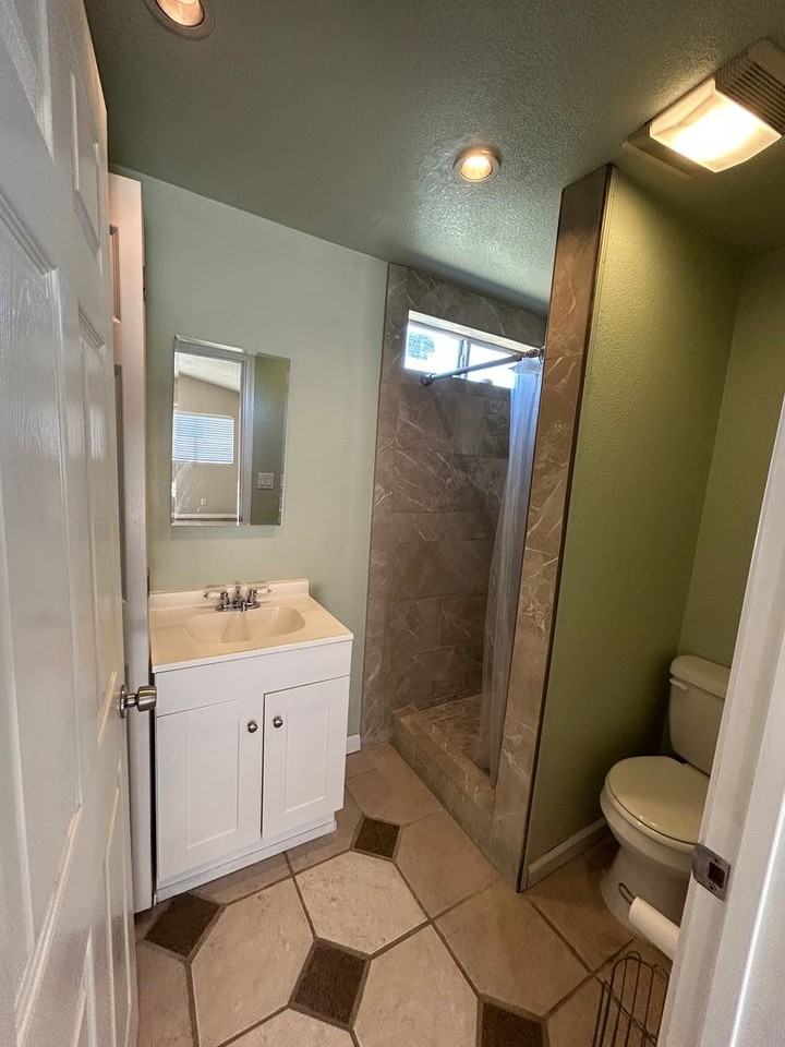 309 Mission Street - Photo 4 of 6