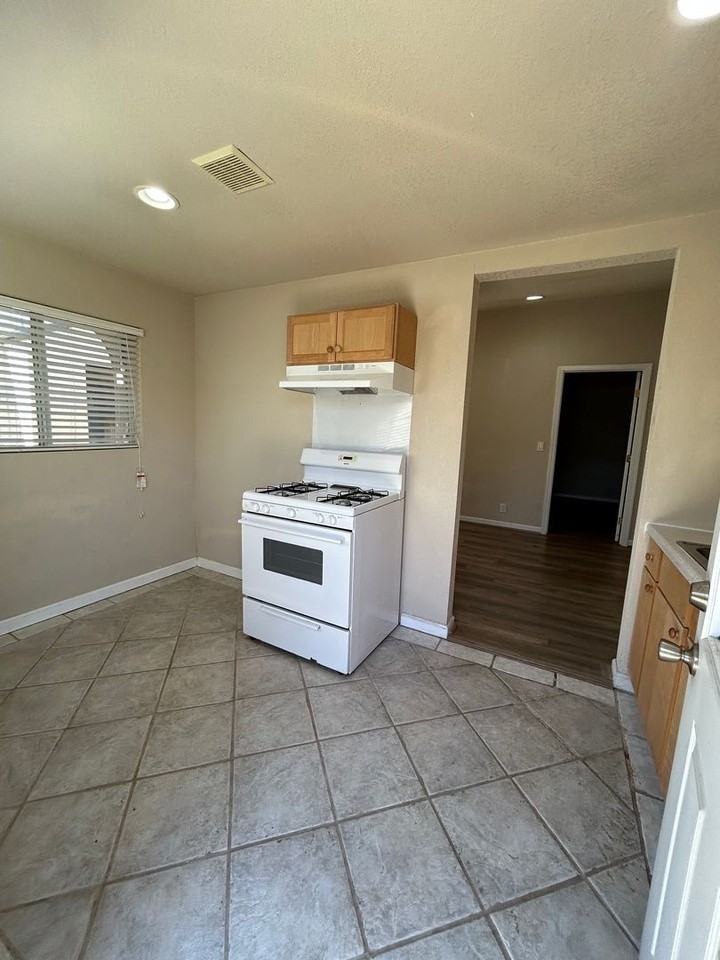 309 Mission Street - Photo 6 of 6