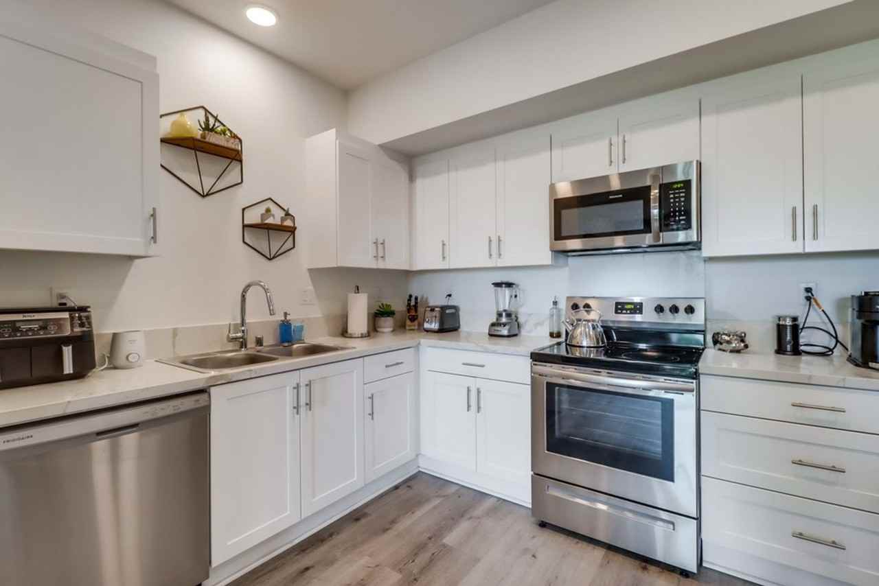 BC Ridgeway Apartments - Photo 4 of 18