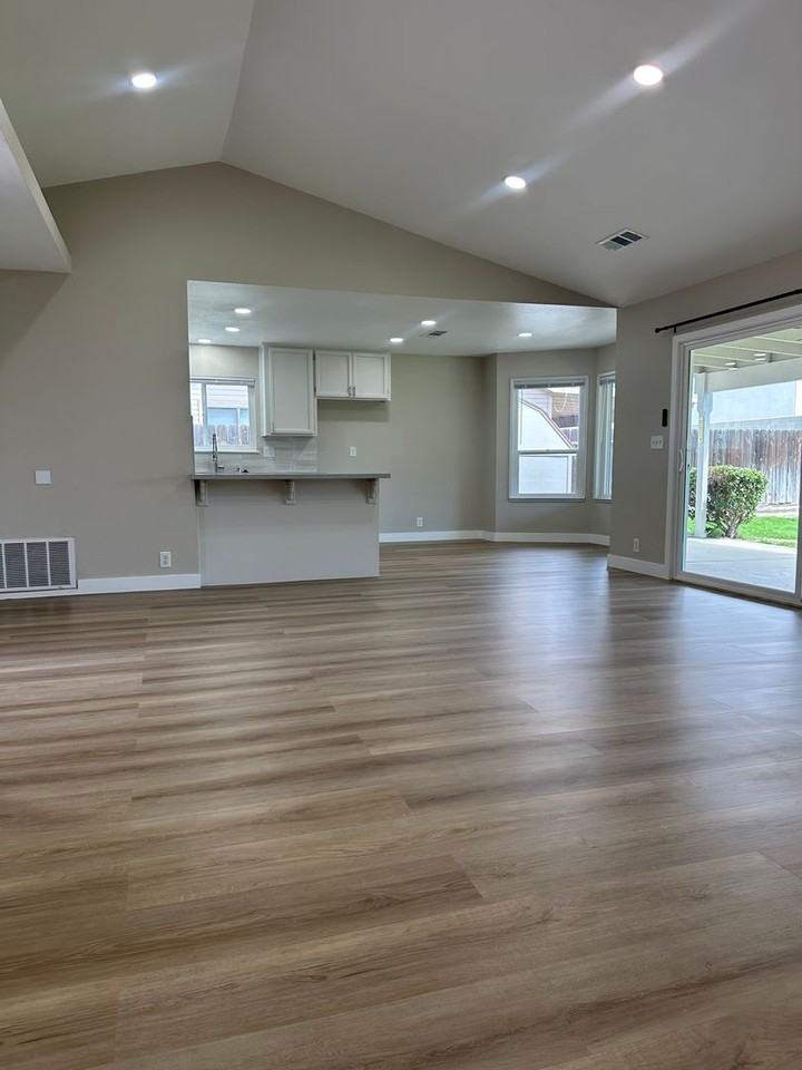 472 Villa Woods Dr - Photo 4 of 26