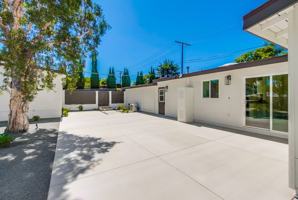 featured image of 658 Las Flores Dr