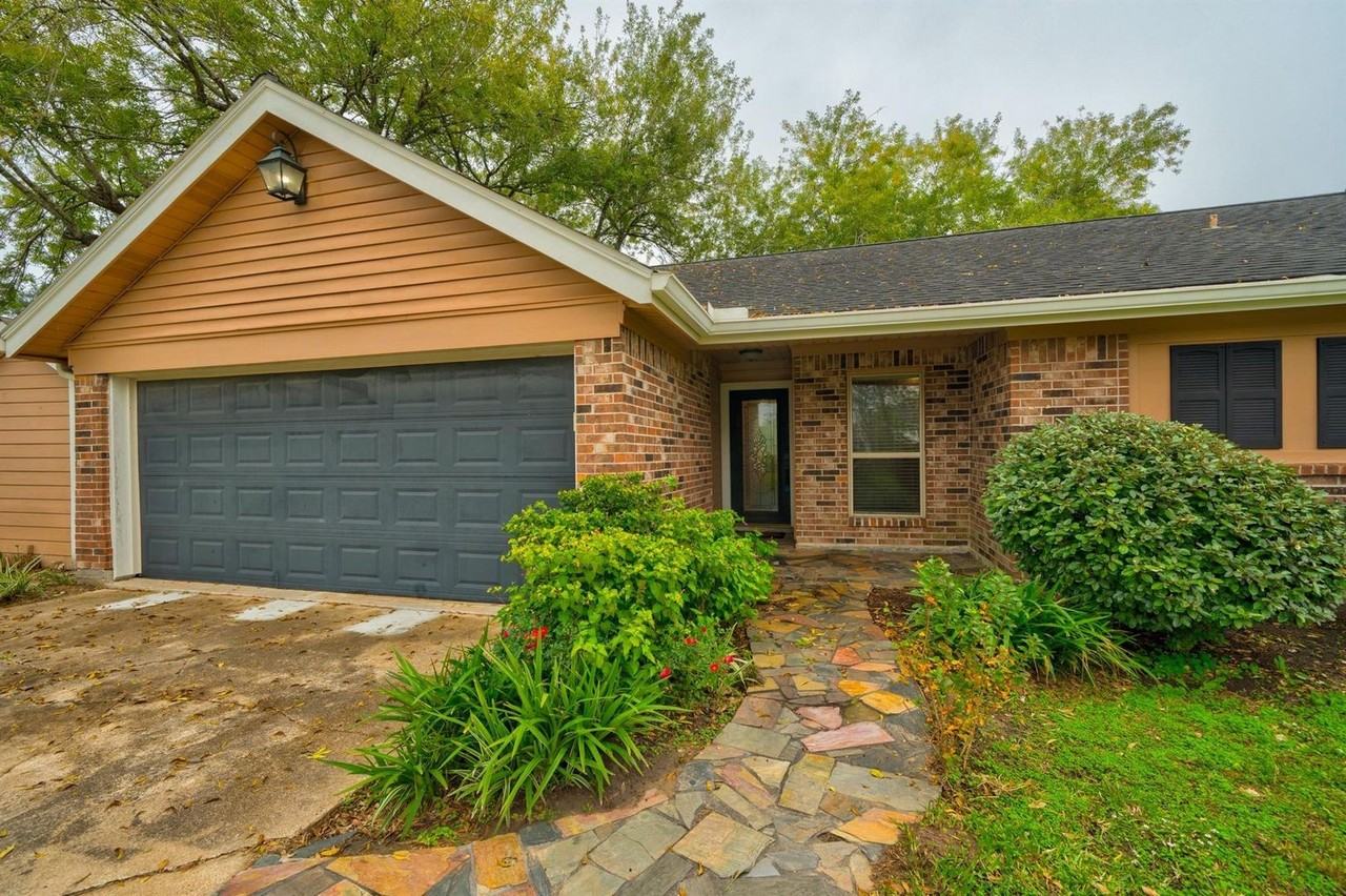 2703 County Road 962d - Photo 2 of 22