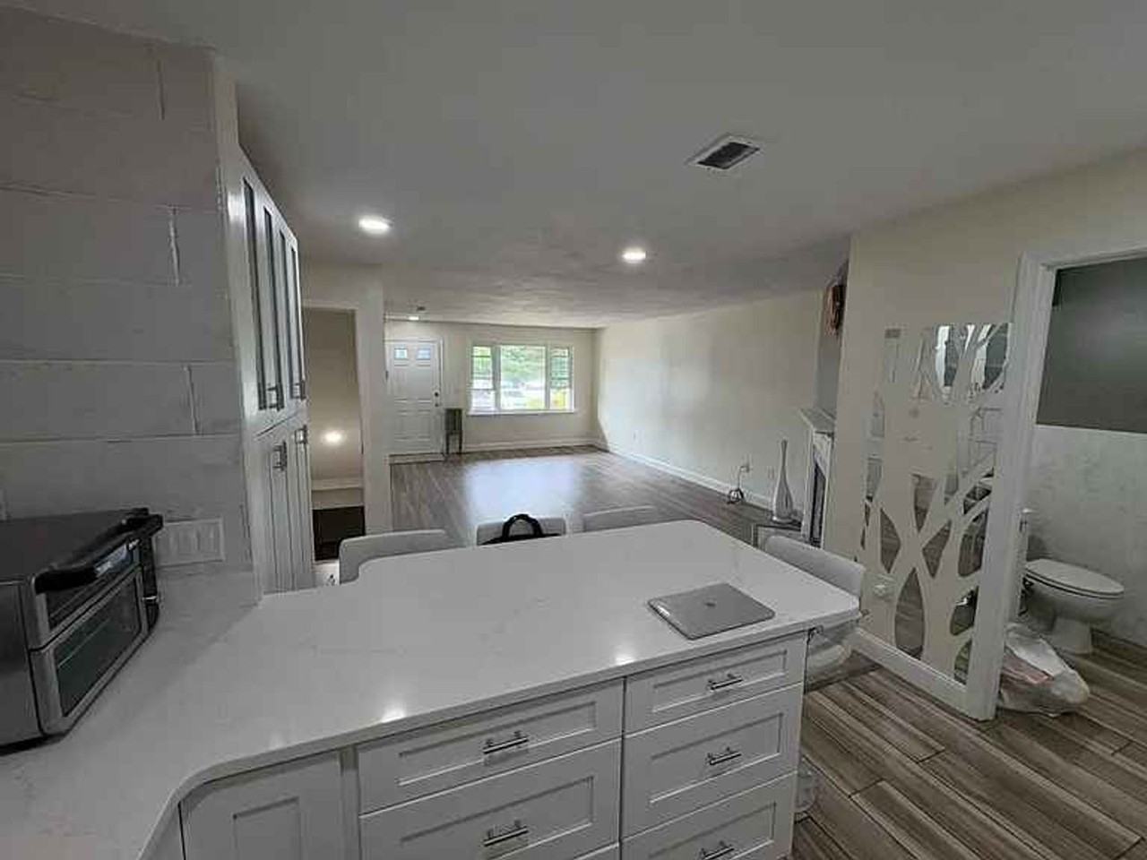 121 Cadogan Way - Photo 2 of 9