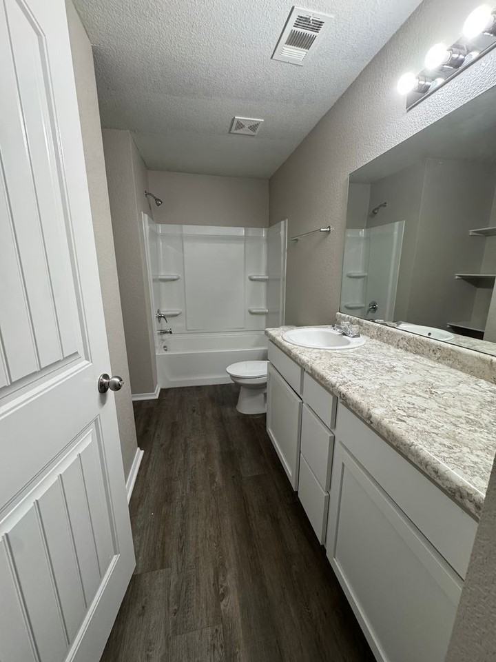 3812 Keeneland Dr - Photo 7 of 21