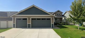 featured image of 7673 N Coneflower St