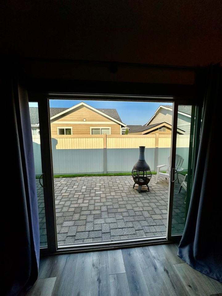 7673 N Coneflower St - Photo 3 of 34