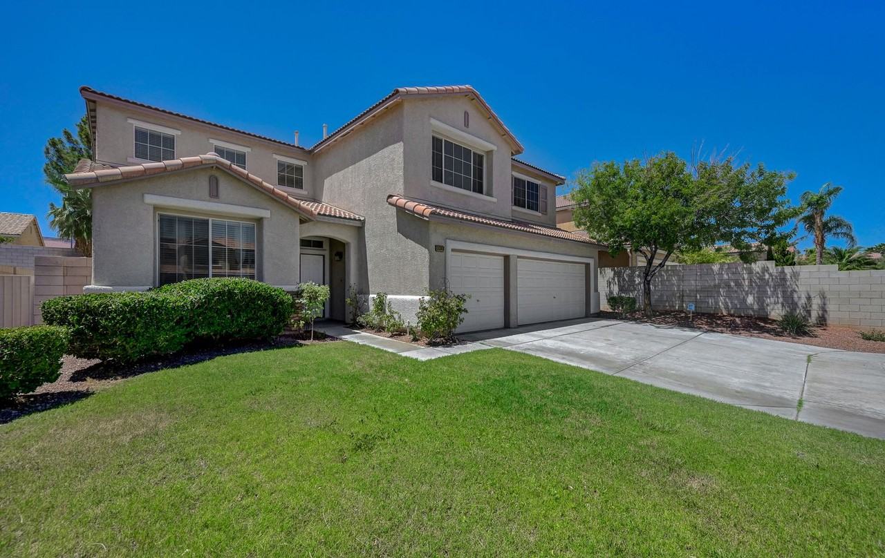 5349 Misty Acres Ct - Photo 4 of 50