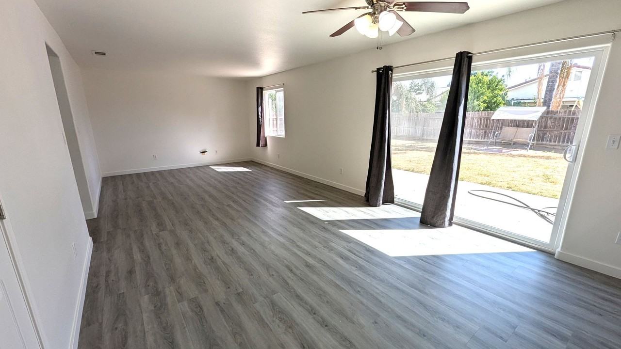 1446 N Mathew St - Photo 3 of 15