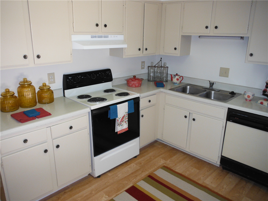 2442 Chartres Drive - Photo 3 of 5