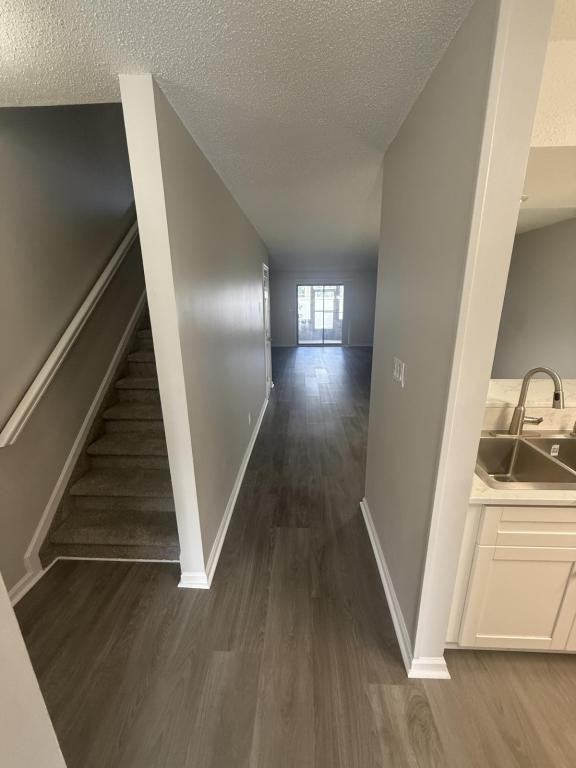 1851 Fairway Ridge Dr - Photo 2 of 31