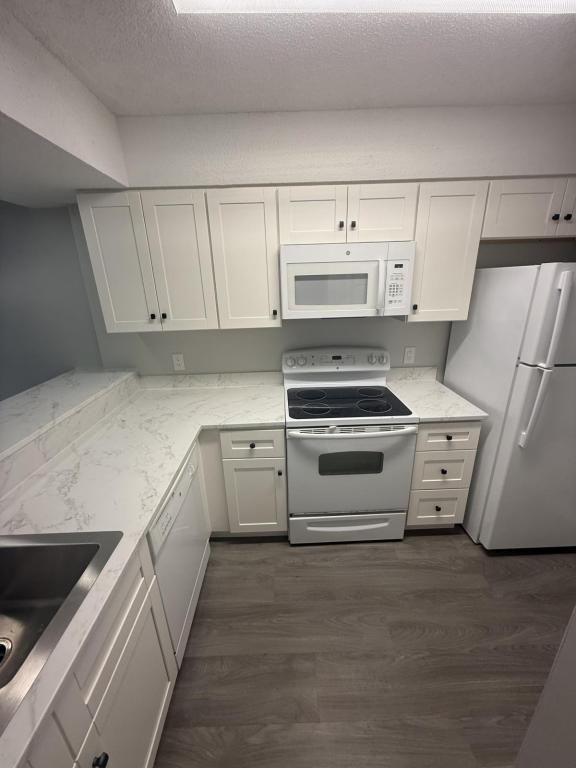 1851 Fairway Ridge Dr - Photo 5 of 31