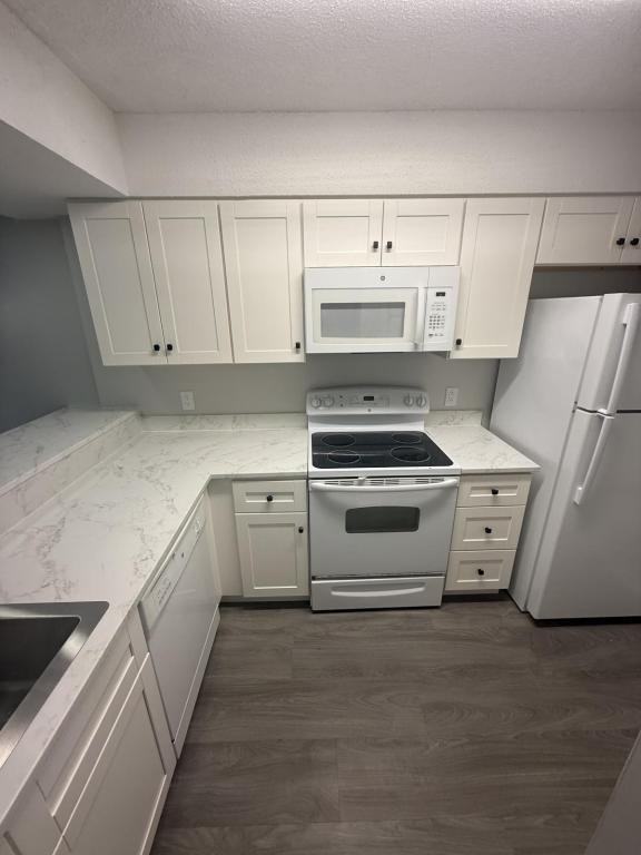 1851 Fairway Ridge Dr - Photo 6 of 31