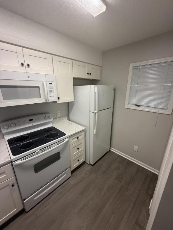 1851 Fairway Ridge Dr - Photo 7 of 31