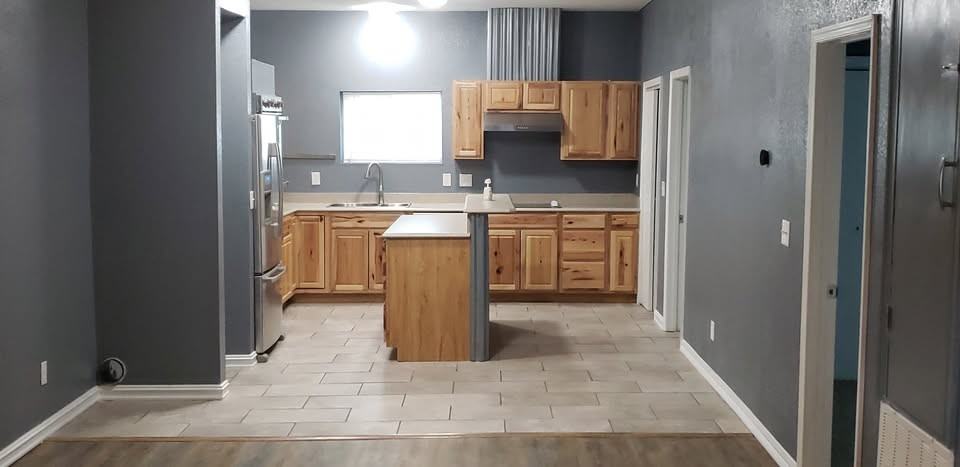 210 N Rowe St #B - Photo 5 of 15