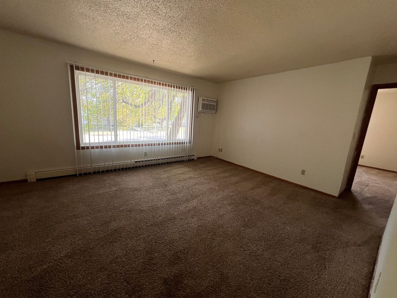 5th Ave Apartments - Photo 3 of 5