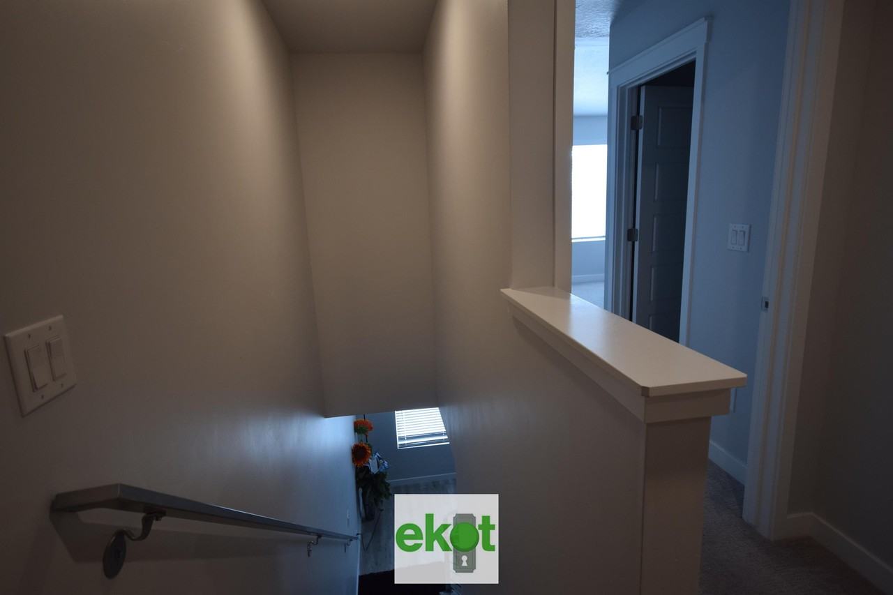 2142 Northwest - Photo 6 of 50