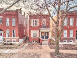 featured image of 2211 Indiana Ave #2