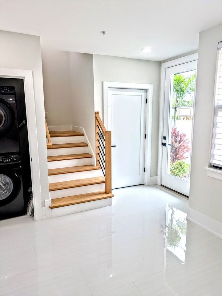 2194 Fruitville Rd - Photo 4 of 30