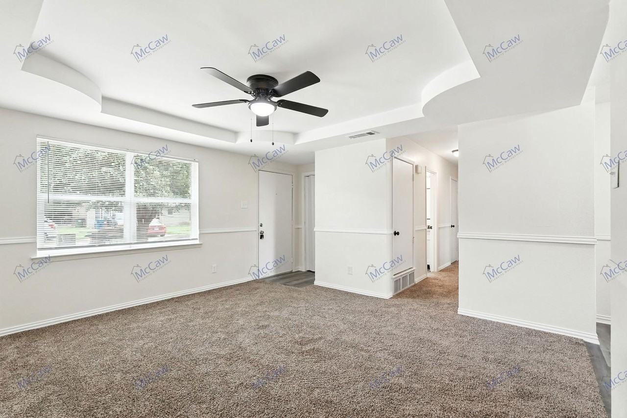 4425 Central Ln - Photo 5 of 25