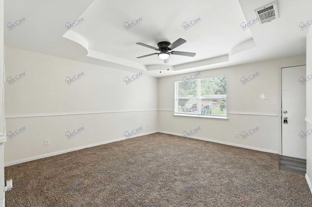 4425 Central Ln - Photo 6 of 25