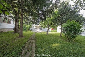 featured image of 1519 E Mills Ave