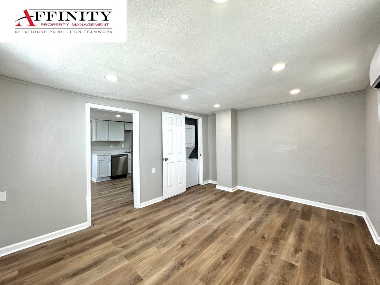 315 E 21st Ave #B - Photo 6 of 7