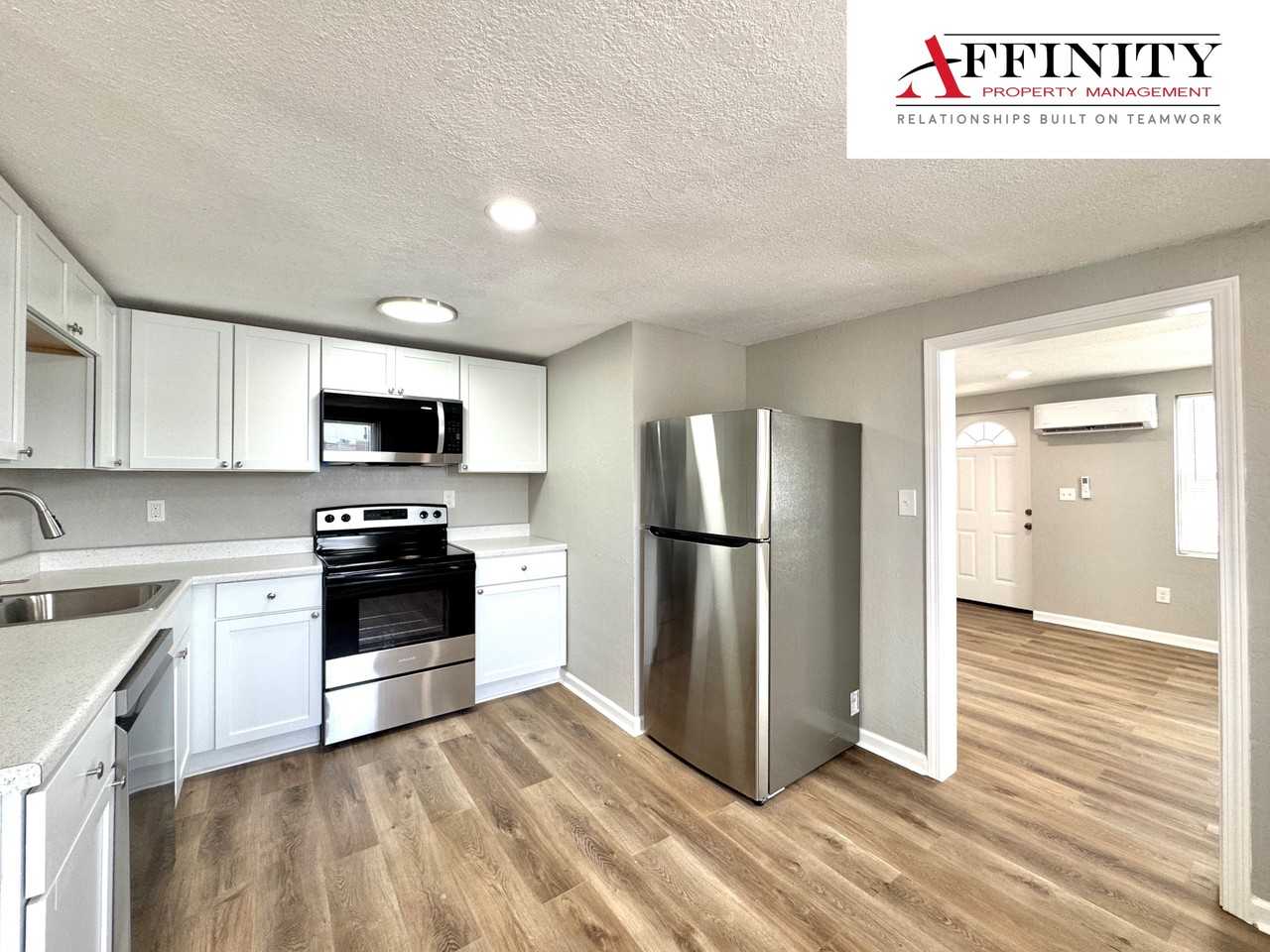 315 E 21st Ave #B - Photo 4 of 7