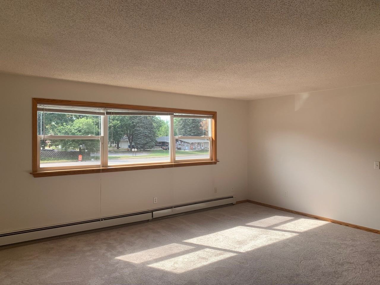 7673 E River Rd #1 - Photo 2 of 9