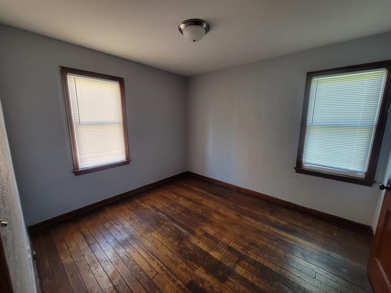 345 E Bruce Ave #1 - Photo 4 of 23