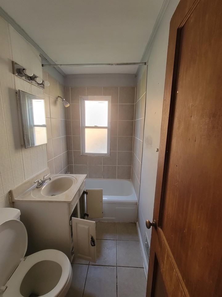 345 E Bruce Ave #1 - Photo 7 of 23