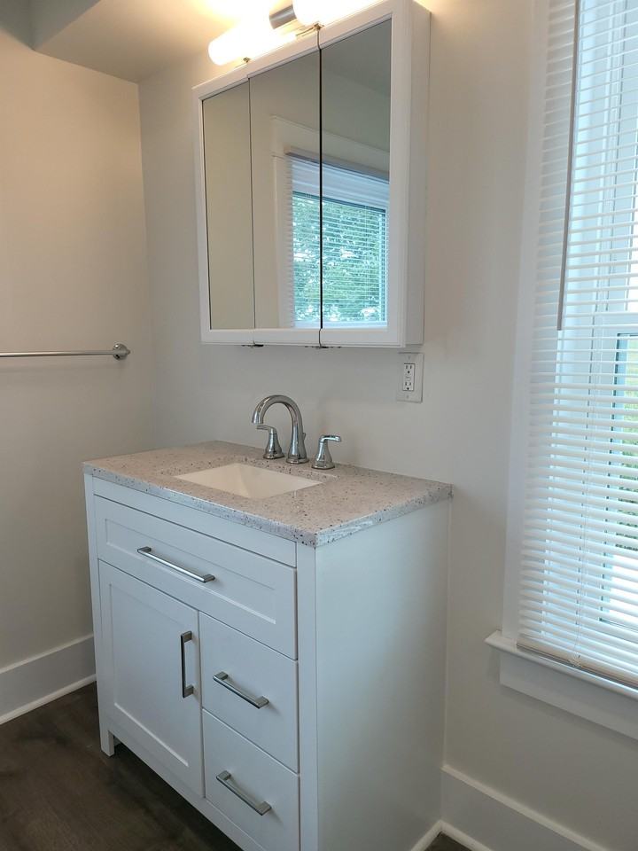 909 Crouse Mill Rd - Photo 2 of 49