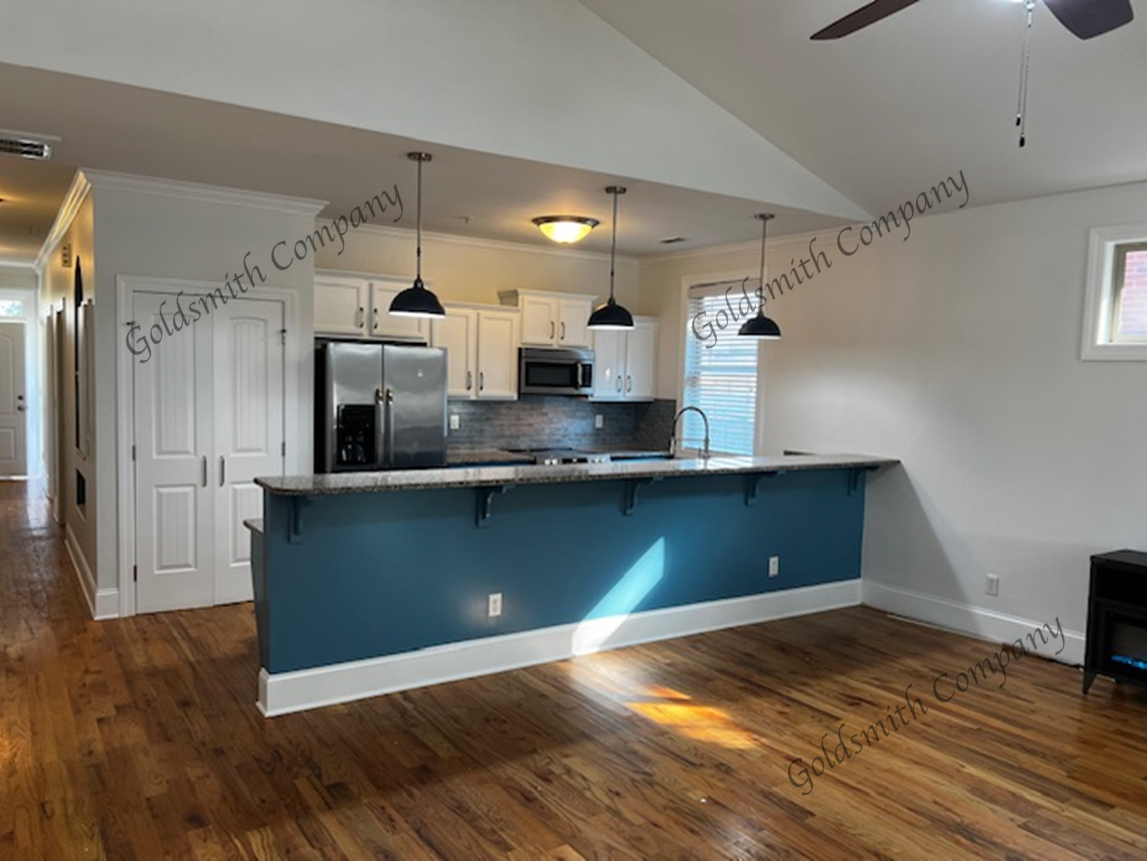 9 Harris St Unit B - Photo 3 of 10