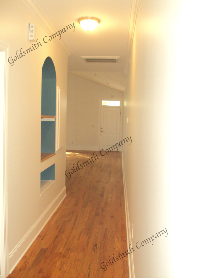 9 Harris St Unit B - Photo 6 of 10