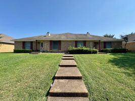 featured image of 5806 Wilshire Dr