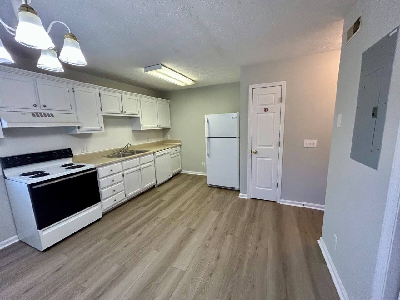 1322 Autumn Ave #B3 - Photo 6 of 24