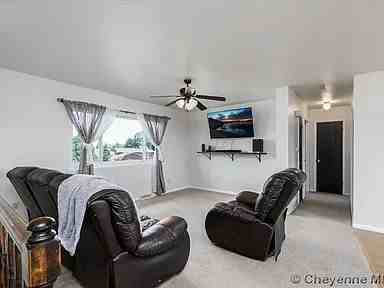 4518 Ontario Avenue - Photo 3 of 25