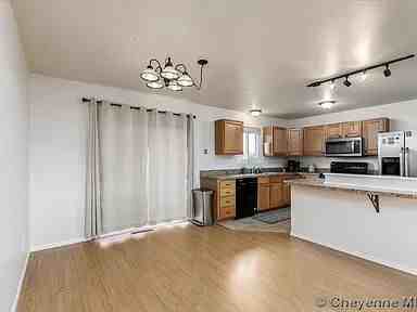 4518 Ontario Avenue - Photo 6 of 25