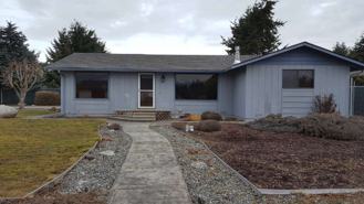 10 Nicole Pl - Photo 1 of 1