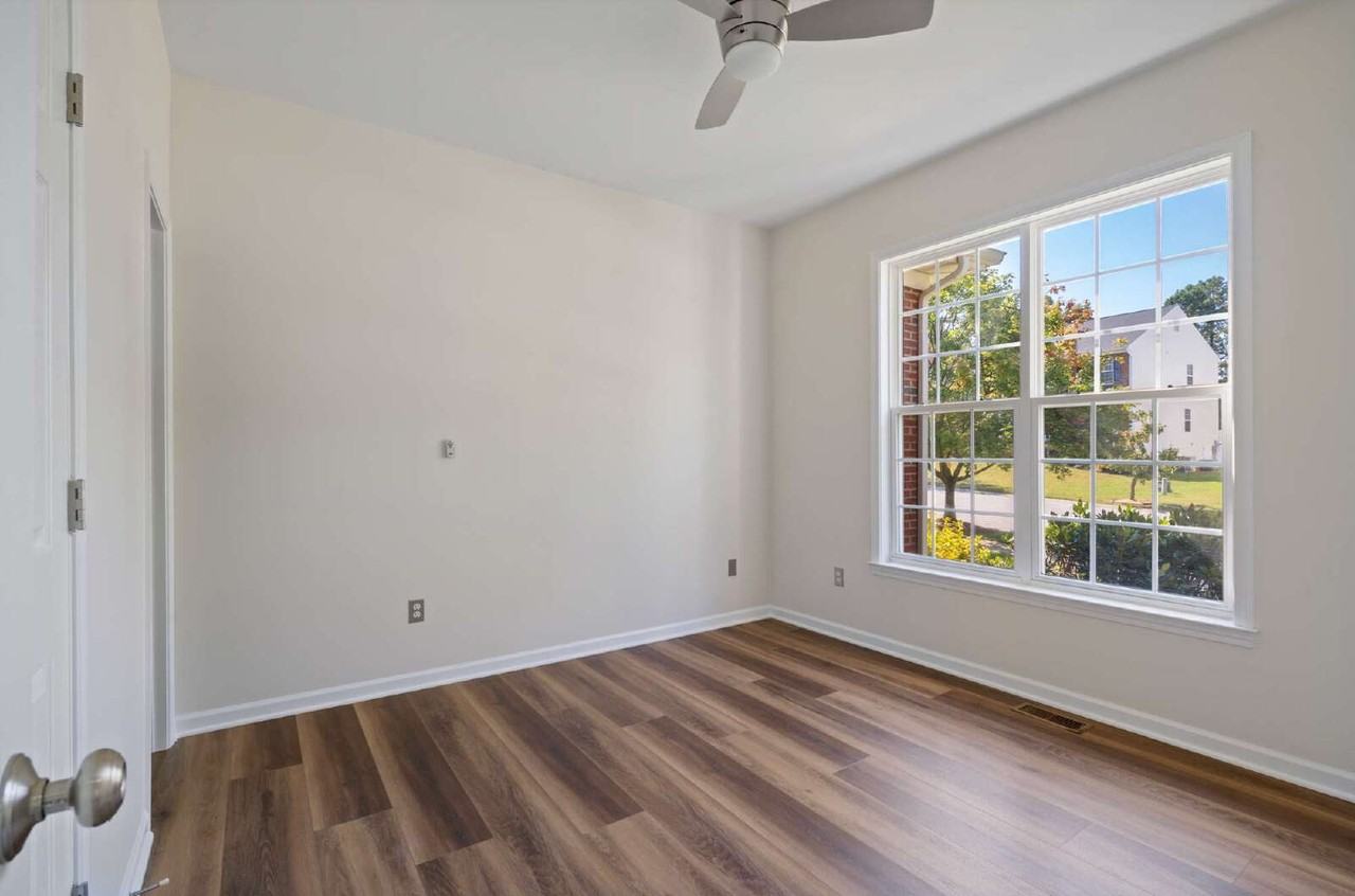 930 Pristine Ln - Photo 7 of 48