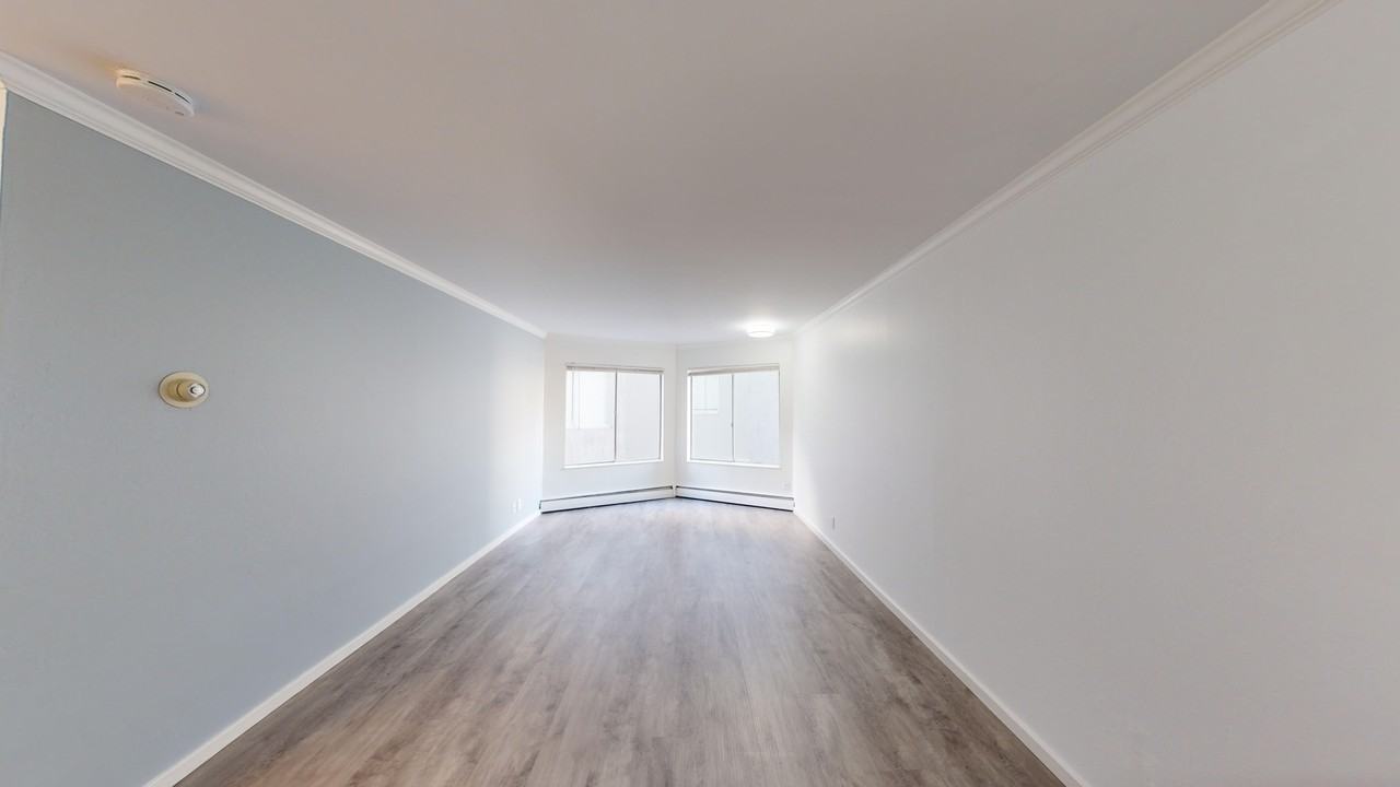 755 Green Street - Photo 3 of 10