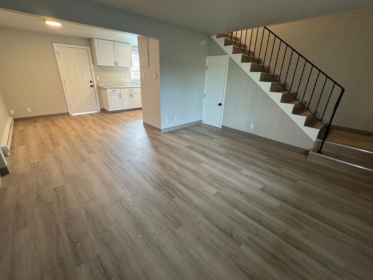 1716 Applegate St #3 - Photo 3 of 12