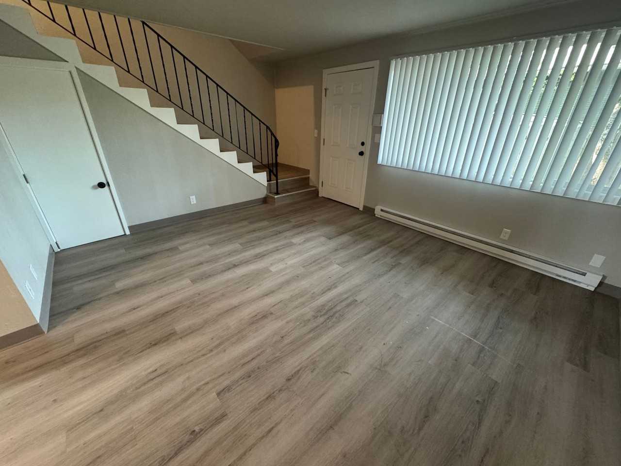 1716 Applegate St #3 - Photo 4 of 12